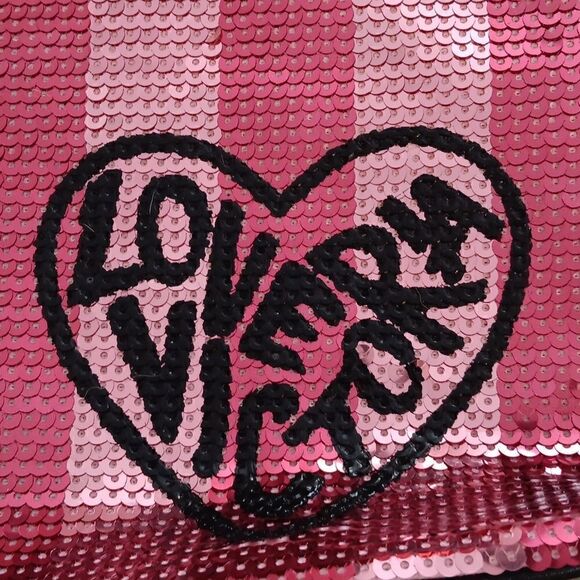 Victoria Secret  - Picture 2 of 4